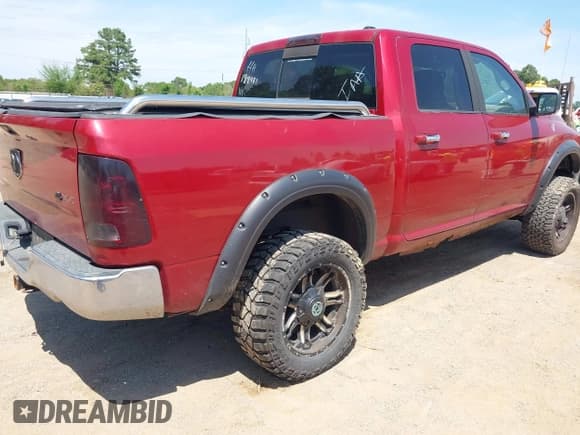 ✅ 2010 Dodge 1500 SLT • VIN: 1D7RV1CT4AS186481 • Lot: 41977635. Wystawiony na IAAI z przebiegiem 196 131 mil. Bezpłatny archiwum sprzedaży aukcyjnych z USA i szczegółowy raport historii pojazdu na DreamBid. Zdjęcie 4.