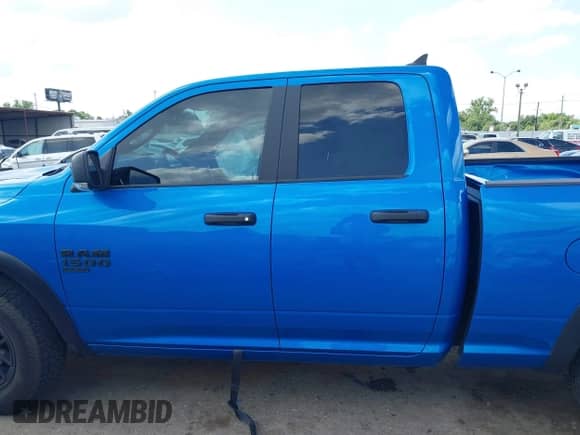 2024 Ram 1500 SLT z VIN 1C6RR6GG9RS128958, wystawiony jako IAAI lot #42371075 z przebiegiem 11 145 mil mil oraz . Historia ofert i sprzedaży dostępna na DreamBid. Obrazek 14.