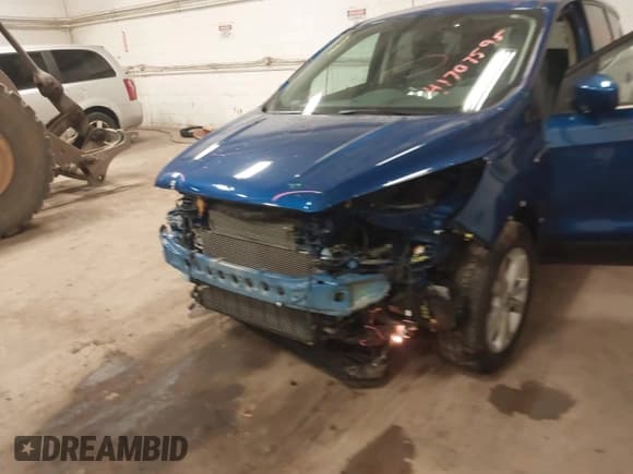 ✅ 2017 Ford Escape SE • VIN: 1FMCU9GD7HUC66808 • Lot: 41707595. Wystawiony na IAAI z przebiegiem 34 893 mil. Bezpłatny archiwum sprzedaży aukcyjnych z USA i szczegółowy raport historii pojazdu na DreamBid. Zdjęcie 6.