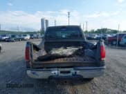 ✅ 2003 Ford F-250 XL • VIN: 1FTNX21P43EC75774 • Лот: 42822558. Опубликован ранее на IAAI с пробегом 303 508 миль. Бесплатный доступ к архиву аукционных продаж из США и подробный отчёт об истории автомобиля на DreamBid. Изображение 17.