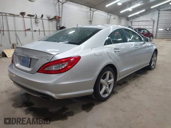 ✅ 2012 Mercedes-Benz CLS 550 • VIN: WDDLJ9BB9CA030891 • Lot: 42067393. Wystawiony na IAAI z przebiegiem 98 636 mil. Bezpłatny archiwum sprzedaży aukcyjnych z USA i szczegółowy raport historii pojazdu na DreamBid. Zdjęcie 4.