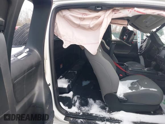 ✅ 2021 Toyota Tacoma SR • VIN: 3TYSX5EN2MT008176 • Lot: 41600435. Listed on IAAI with 5 mi. Free auction sales archive from the USA and detailed vehicle history report at DreamBid. Image 8.