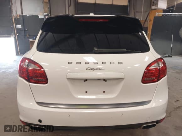 ✅ 2014 Porsche Cayenne • VIN: WP1AA2A27ELA96940 • Лот: 42578956. Опубликован ранее на IAAI с пробегом 110 620 миль. Бесплатный доступ к архиву аукционных продаж из США и подробный отчёт об истории автомобиля на DreamBid. Изображение 16.