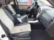 2005 Mercury Mariner Luxury z VIN 4M2YU56185DJ17484, wystawiony jako IAAI lot #42364348 z przebiegiem 199 262 mil mil oraz . Historia ofert i sprzedaży dostępna na DreamBid. Obrazek 5.