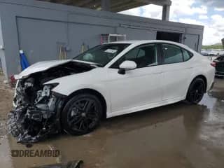 2025 Toyota Camry SE with VIN 4T1DAACK6SU036459, listed as a Copart auction lot 89880935 with 6,127 mi miles and Clean title. Bid and sale history available at DreamBid. Image 1.