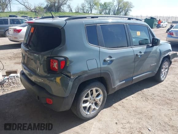 ✅ 2017 Jeep Renegade Latitude • VIN: ZACCJABB5HPG25210 • Лот: 42194543. Опубликован ранее на IAAI с пробегом 115 856 миль. Бесплатный доступ к архиву аукционных продаж из США и подробный отчёт об истории автомобиля на DreamBid. Изображение 4.