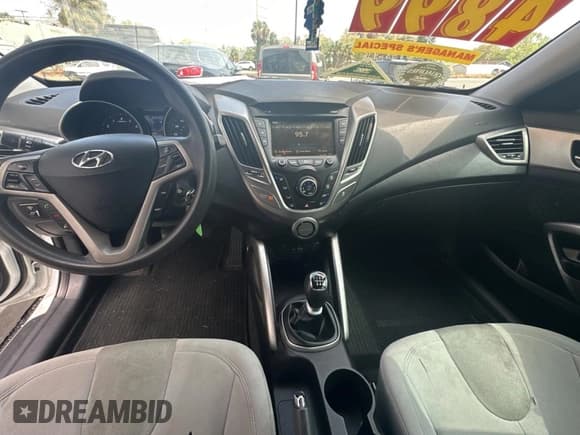 ✅ 2012 Hyundai Veloster w/Gray Int • VIN: KMHTC6AD6CU036826 • Lot: 48781135. Wystawiony na Copart z przebiegiem 169 498 mil. Bezpłatny archiwum sprzedaży aukcyjnych z USA i szczegółowy raport historii pojazdu na DreamBid. Zdjęcie 9.