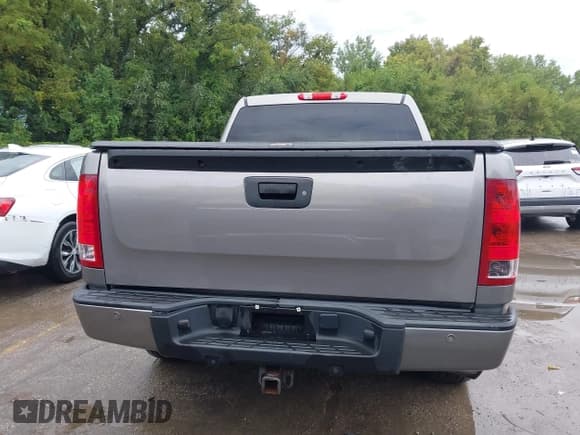 ✅ 2013 GMC Sierra 1500 SLT • VIN: 3GTP2WE72DG194940 • Lot: 43170172. Listed on IAAI with 190,690 mi. Free auction sales archive from the USA and detailed vehicle history report at DreamBid. Image 17.