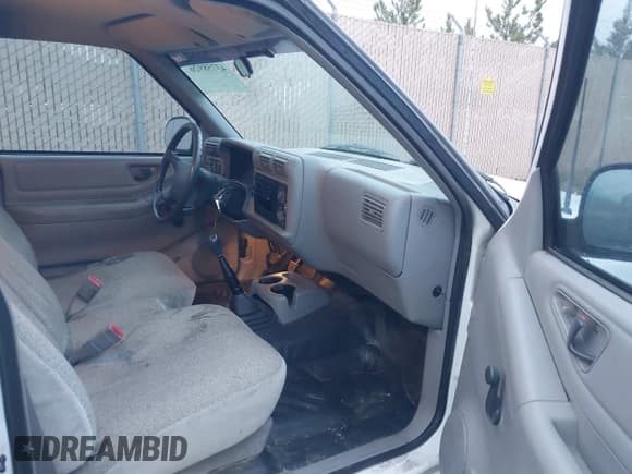 ✅ 1997 Isuzu Hombre S • VIN: 1GGCS1447V8650784 • Lot: 43758926. Listed on IAAI with 150,786 mi. Free auction sales archive from the USA and detailed vehicle history report at DreamBid. Image 5.