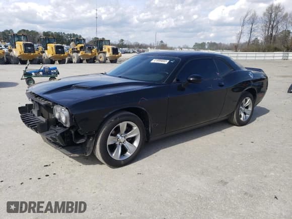 ✅ 2019 Dodge Challenger SXT • VIN: 2C3CDZAG0KH561674 • Lot: 41999693. Wystawiony na Copart z przebiegiem 77 966 mil. Bezpłatny archiwum sprzedaży aukcyjnych z USA i szczegółowy raport historii pojazdu na DreamBid. Zdjęcie 1.