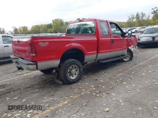 ✅ 2002 Ford F-250 XL • VIN: 1FTNX21F62EC40515 • Lot: 43483289. Wystawiony na IAAI z przebiegiem 213 619 mil. Bezpłatny archiwum sprzedaży aukcyjnych z USA i szczegółowy raport historii pojazdu na DreamBid. Zdjęcie 4.