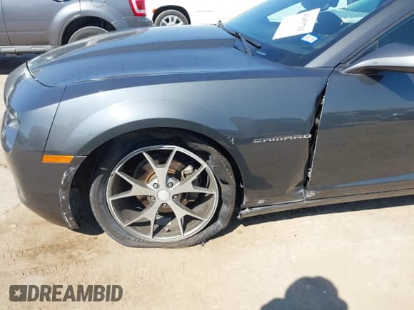 ✅ 2010 Chevrolet Camaro 2LT • VIN: 2G1FC1EV1A9145768 • Lot: 43453713. Wystawiony na IAAI z przebiegiem 190 015 mil. Bezpłatny archiwum sprzedaży aukcyjnych z USA i szczegółowy raport historii pojazdu na DreamBid. Zdjęcie 6.