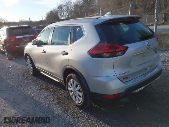 ✅ 2018 Nissan Rogue SL • VIN: 5N1AT2MV7JC755641 • Lot: 43681736. Listed on IAAI with 146,171 mi. Free auction sales archive from the USA and detailed vehicle history report at DreamBid. Image 3.