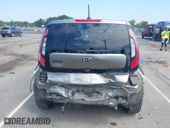 ✅ 2019 Kia Soul + • VIN: KNDJP3A57K7631608 • Lot: 43157024. Wystawiony na IAAI z przebiegiem 63 847 mil. Bezpłatny archiwum sprzedaży aukcyjnych z USA i szczegółowy raport historii pojazdu na DreamBid. Zdjęcie 17.