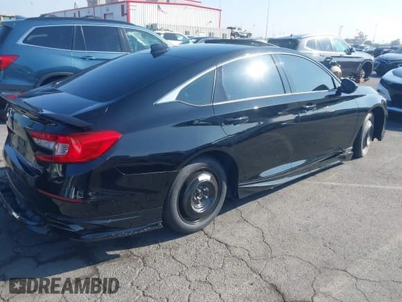 ✅ 2022 Honda Accord Sport • VIN: 1HGCV2F32NA017865 • Lot: 43230405. Wystawiony na IAAI z przebiegiem 78 285 mil. Bezpłatny archiwum sprzedaży aukcyjnych z USA i szczegółowy raport historii pojazdu na DreamBid. Zdjęcie 4.