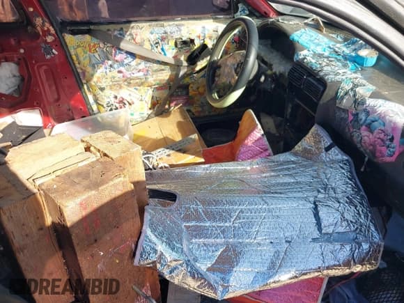 ✅ 1992 Nissan Sentra E • VIN: 1N4EB32AXNC814739 • Lot: 41763476. Wystawiony na IAAI z przebiegiem 136 990 mil. Bezpłatny archiwum sprzedaży aukcyjnych z USA i szczegółowy raport historii pojazdu na DreamBid. Zdjęcie 5.