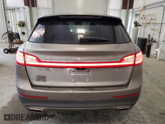 ✅ 2017 Lincoln MKX Reserve • VIN: 2LMPJ8LR9HBL52685 • Lot: 86793315. Listed on Copart with 208,828 mi. Free auction sales archive from the USA and detailed vehicle history report at DreamBid. Image 6.