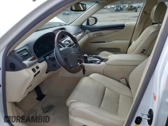 ✅ 2016 Lexus LS 460 • VIN: JTHBL5EF5G5140423 • Lot: 50889305. Wystawiony na Copart z przebiegiem 71 758 mil. Bezpłatny archiwum sprzedaży aukcyjnych z USA i szczegółowy raport historii pojazdu na DreamBid. Zdjęcie 7.