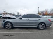 ✅ 2016 Mercedes-Benz C 300 • VIN: 55SWF4KB7GU150938 • Lot: 43556715. Wystawiony na IAAI z przebiegiem 97 536 mil. Bezpłatny archiwum sprzedaży aukcyjnych z USA i szczegółowy raport historii pojazdu na DreamBid. Zdjęcie 14.