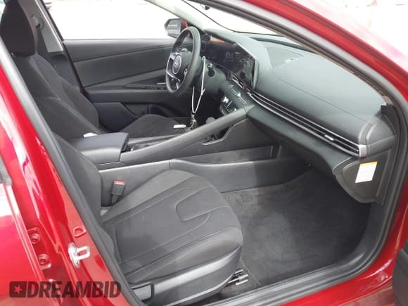 ✅ 2024 Hyundai Elantra Blue • VIN: KMHLM4DJ1RU106244 • Lot: 43387122. Listed on IAAI with 17,532 mi. Free auction sales archive from the USA and detailed vehicle history report at DreamBid. Image 5.