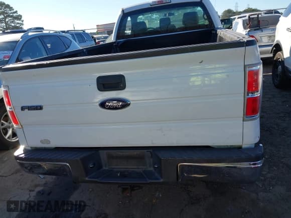 ✅ 2013 Ford F-150 XL • VIN: 1FTNF1CFXDKE78575 • Lot: 41293852. Wystawiony na IAAI z przebiegiem 201 332 mil. Bezpłatny archiwum sprzedaży aukcyjnych z USA i szczegółowy raport historii pojazdu na DreamBid. Zdjęcie 16.