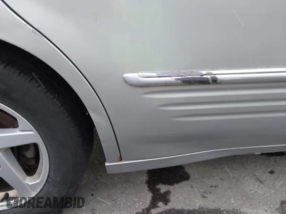 ✅ 2003 Pontiac Bonneville SE • VIN: 1G2HX52K334109418 • Lot: 43812743. Listed on IAAI with 194,417 mi. Free auction sales archive from the USA and detailed vehicle history report at DreamBid. Image 14.