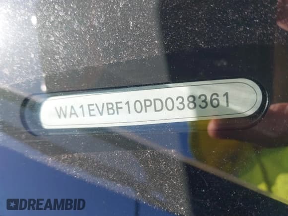 ✅ 2023 Audi Q8 Premium Plus • VIN: WA1EVBF10PD038361 • Lot: 41742607. Wystawiony na IAAI z przebiegiem 12 160 mil. Bezpłatny archiwum sprzedaży aukcyjnych z USA i szczegółowy raport historii pojazdu na DreamBid. Zdjęcie 9.