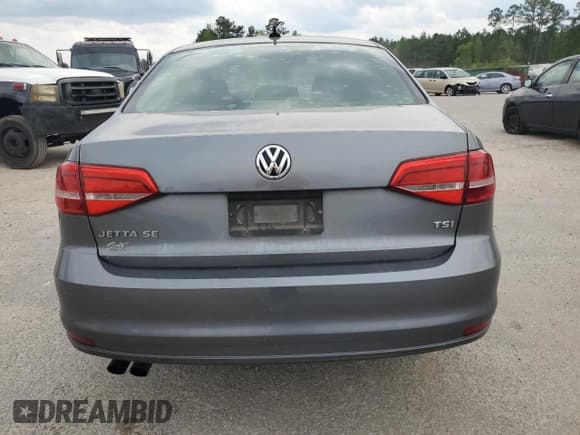 ✅ 2015 Volkswagen Jetta SE • VIN: 3VWD07AJ4FM342331 • Лот: 52896515. Опубликован ранее на Copart с пробегом 117 545 миль. Бесплатный доступ к архиву аукционных продаж из США и подробный отчёт об истории автомобиля на DreamBid. Изображение 6.