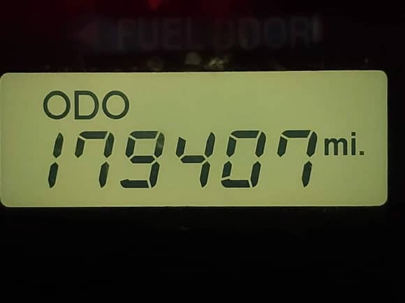 2005 Hyundai Santa Fe GLS с VIN KM8SC13DX5U857846, выставлен на аукционе IAAI как лот 41387042 с пробегом 179 407 миль миль и . История ставок и продаж доступна на DreamBid. Изображение 7.