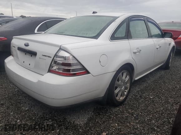 ✅ 2008 Ford Taurus Limited • VIN: 1FAHP25W78G173112 • Лот: 74855154. Опубликован ранее на Copart с пробегом Не указан. Бесплатный доступ к архиву аукционных продаж из США и подробный отчёт об истории автомобиля на DreamBid. Изображение 3.