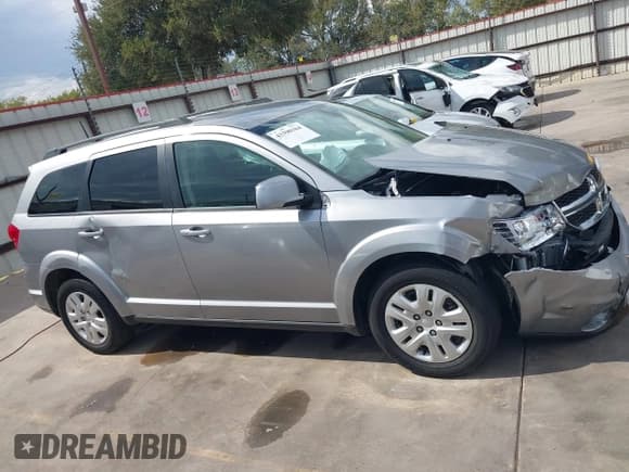 ✅ 2019 Dodge Journey SE • VIN: 3C4PDCBB5KT866690 • Lot: 43390364. Wystawiony na IAAI z przebiegiem 50 233 mil. Bezpłatny archiwum sprzedaży aukcyjnych z USA i szczegółowy raport historii pojazdu na DreamBid. Zdjęcie 14.