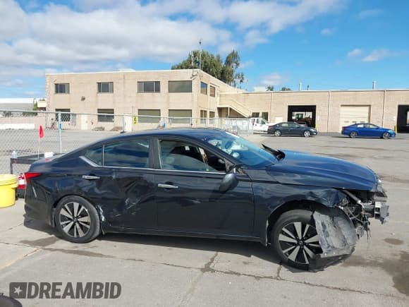✅ 2022 Nissan Altima SV • VIN: 1N4BL4DV9NN341135 • Lot: 43531169. Wystawiony na IAAI z przebiegiem 82 343 mil. Bezpłatny archiwum sprzedaży aukcyjnych z USA i szczegółowy raport historii pojazdu na DreamBid. Zdjęcie 12.