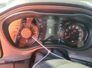 ✅ 2023 Dodge Challenger SXT • VIN: 2C3CDZAG5PH694003 • Lot: 82448565. Wystawiony na Copart z przebiegiem 10 004 mil. Bezpłatny archiwum sprzedaży aukcyjnych z USA i szczegółowy raport historii pojazdu na DreamBid. Zdjęcie 9.