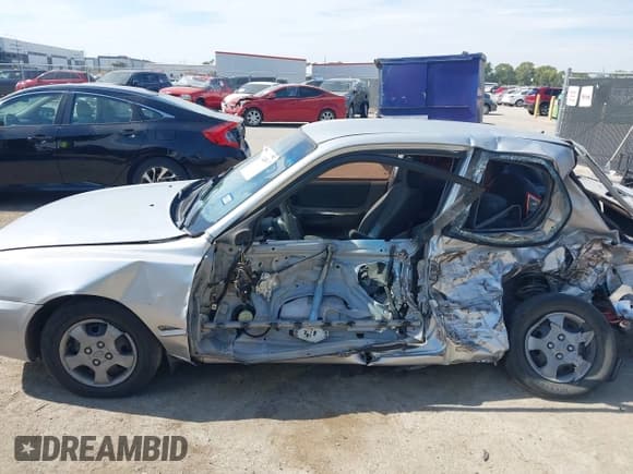 ✅ 2002 Hyundai Accent GS • VIN: KMHCG35C32U179011 • Lot: 43468979. Wystawiony na IAAI z przebiegiem 244 903 mil. Bezpłatny archiwum sprzedaży aukcyjnych z USA i szczegółowy raport historii pojazdu na DreamBid. Zdjęcie 14.