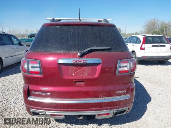 ✅ 2016 GMC Acadia Denali • VIN: 1GKKVTKD8GJ251384 • Lot: 43425006. Listed on IAAI with 162,671 mi. Free auction sales archive from the USA and detailed vehicle history report at DreamBid. Image 17.