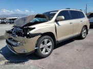 ✅ 2011 Toyota Highlander Limited • VIN: 5TDYK3EH7BS043537 • Лот: 83856055. Опубликован ранее на Copart с пробегом 134 451 миль. Бесплатный доступ к архиву аукционных продаж из США и подробный отчёт об истории автомобиля на DreamBid. Изображение 1.