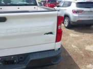 ✅ 2019 Chevrolet Silverado 1500 Work Truck • VIN: 3GCNWAEH7KG293399 • Lot: 42127268. Wystawiony na IAAI z przebiegiem 133 166 mil. Bezpłatny archiwum sprzedaży aukcyjnych z USA i szczegółowy raport historii pojazdu na DreamBid. Zdjęcie 6.