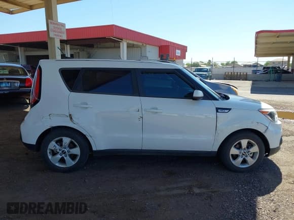 ✅ 2017 Kia Soul • VIN: KNDJN2A2XH7469178 • Лот: 42450774. Опубликован ранее на IAAI с пробегом 18 013 миль. Бесплатный доступ к архиву аукционных продаж из США и подробный отчёт об истории автомобиля на DreamBid. Изображение 13.