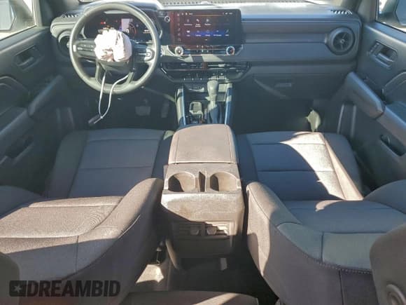 ✅ 2024 Chevrolet Colorado 2WD Work Truck • VIN: 1GCPSBEK1R1180319 • Лот: 96555475. Опубликован ранее на Copart с пробегом 20 874 миль. Бесплатный доступ к архиву аукционных продаж из США и подробный отчёт об истории автомобиля на DreamBid. Изображение 8.