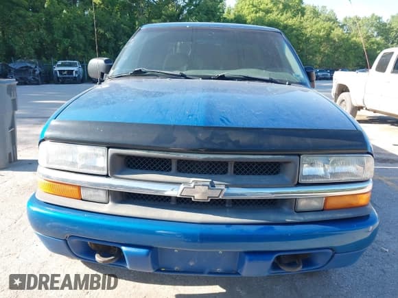 ✅ 2001 Chevrolet S-10 LS • VIN: 1GCDT19W118207893 • Лот: 42258509. Опубликован ранее на IAAI с пробегом 144 379 миль. Бесплатный доступ к архиву аукционных продаж из США и подробный отчёт об истории автомобиля на DreamBid. Изображение 6.