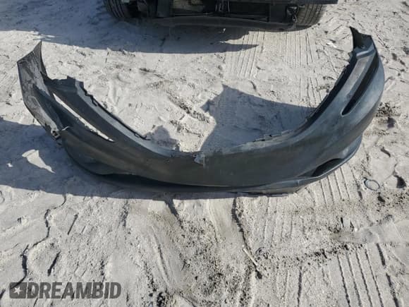 ✅ 2011 Hyundai Sonata SE • VIN: 5NPEC4AC2BH000570 • Lot: 68616444. Listed on Copart with 214,856 mi. Free auction sales archive from the USA and detailed vehicle history report at DreamBid. Image 12.