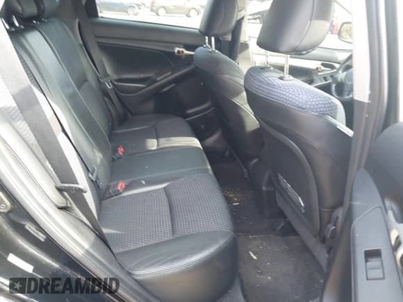 ✅ 2009 Pontiac Vibe GT • VIN: 5Y2SR67079Z411637 • Лот: 43281145. Опубликован ранее на IAAI с пробегом 142 923 миль. Бесплатный доступ к архиву аукционных продаж из США и подробный отчёт об истории автомобиля на DreamBid. Изображение 8.