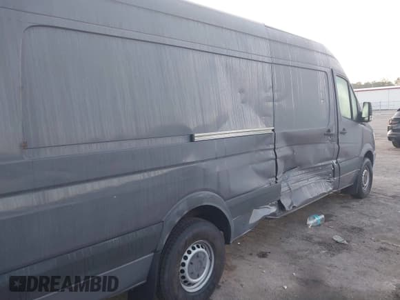 ✅ 2011 Mercedes-Benz Sprinter Cargo • VIN: WD3PE8CC4B5594127 • Лот: 41487341. Опубликован ранее на IAAI с пробегом Не указан. Бесплатный доступ к архиву аукционных продаж из США и подробный отчёт об истории автомобиля на DreamBid. Изображение 6.