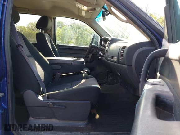 ✅ 2013 Chevrolet Silverado 2500HD LT • VIN: 1GC1KXCG1DF130999 • Lot: 42080914. Listed on IAAI with 366,141 mi. Free auction sales archive from the USA and detailed vehicle history report at DreamBid. Image 5.