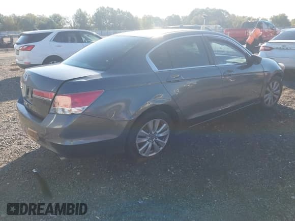 ✅ 2011 Honda Accord EX • VIN: 1HGCP2F70BA033393 • Lot: 43531012. Listed on IAAI with 216,455 mi. Free auction sales archive from the USA and detailed vehicle history report at DreamBid. Image 4.