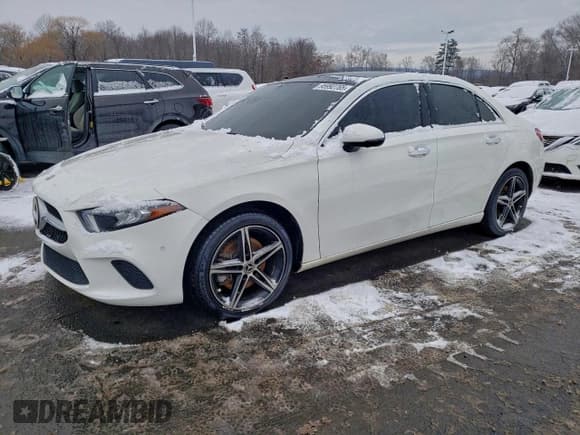 ✅ 2019 Mercedes-Benz A 220 • VIN: WDD3G4FB6KW020493 • Lot: 95992765. Listed on Copart with 98,281 mi. Free auction sales archive from the USA and detailed vehicle history report at DreamBid. Image 1.