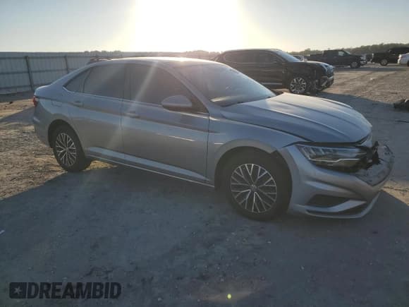 ✅ 2021 Volkswagen Jetta S • VIN: 3VWC57BU4MM100139 • Лот: 92348545. Опубликован ранее на Copart с пробегом 66 088 миль. Бесплатный доступ к архиву аукционных продаж из США и подробный отчёт об истории автомобиля на DreamBid. Изображение 4.