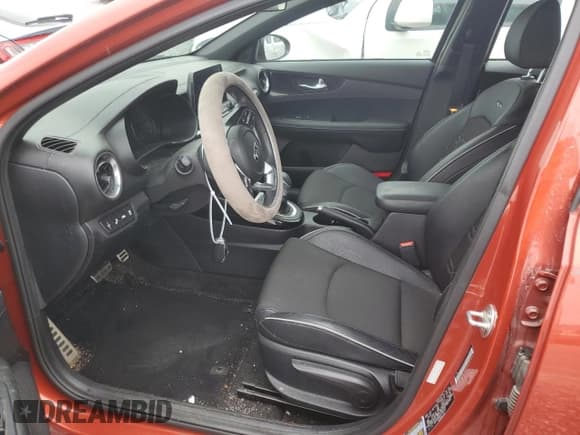 ✅ 2020 Kia Forte GT-Line • VIN: 3KPF34AD6LE232267 • Lot: 52818005. Wystawiony na Copart z przebiegiem 51 708 mil. Bezpłatny archiwum sprzedaży aukcyjnych z USA i szczegółowy raport historii pojazdu na DreamBid. Zdjęcie 7.