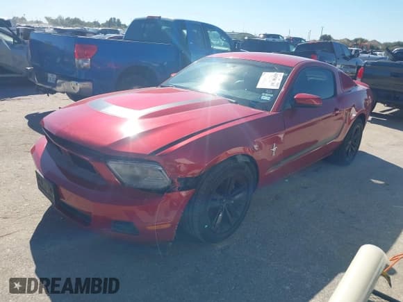 ✅ 2010 Ford Mustang V6 • VIN: 1ZVBP8AN0A5154903 • Lot: 43580768. Listed on IAAI with 152,283 mi. Free auction sales archive from the USA and detailed vehicle history report at DreamBid. Image 2.