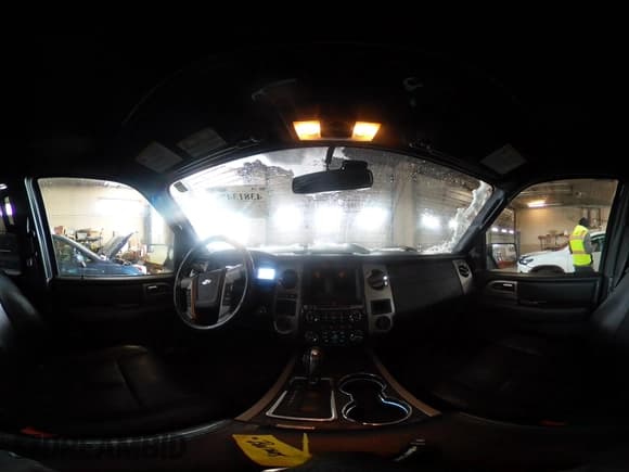 ✅ 2015 Ford Expedition Max Limited • VIN: 1FMJK2AT6FEF02215 • Lot: 43813478. Listed on IAAI with 192,141 mi. Free auction sales archive from the USA and detailed vehicle history report at DreamBid. Image 19.